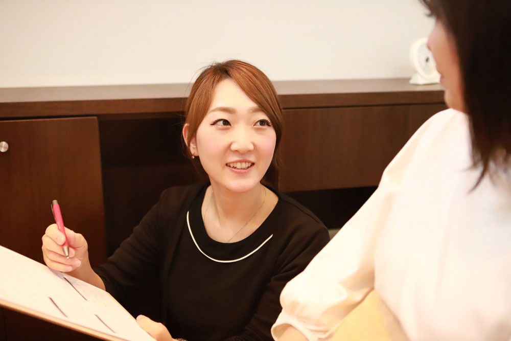 施術前にどのようなお悩みを抱えているのかカウンセリングを行って分析いたします。